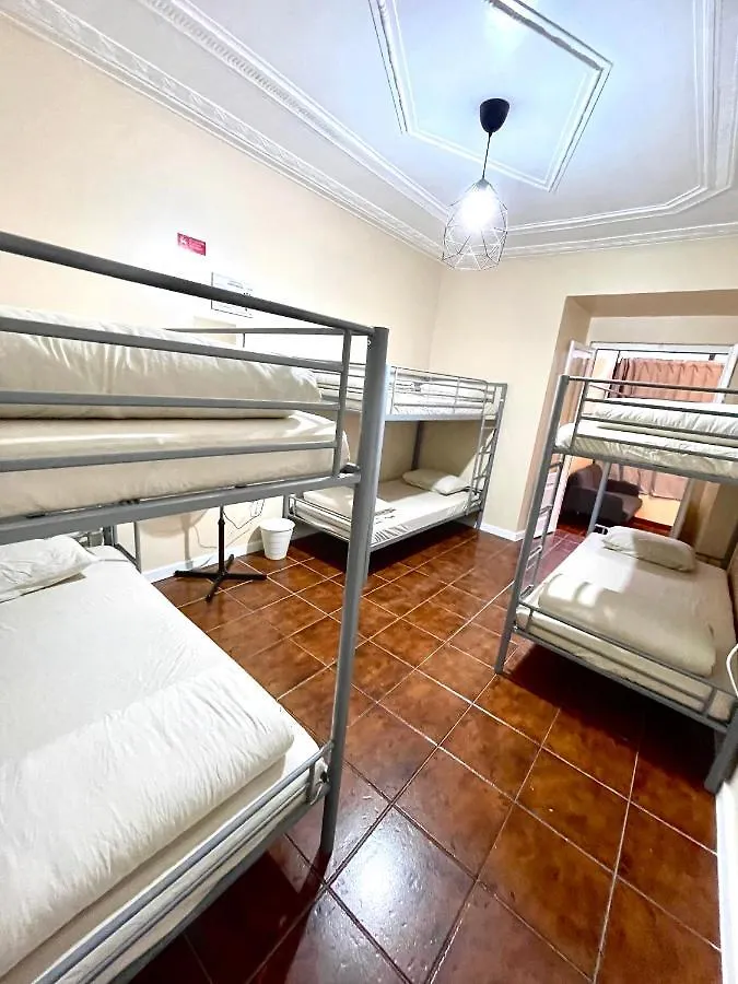 Hostel Lisboa Parque Guest House