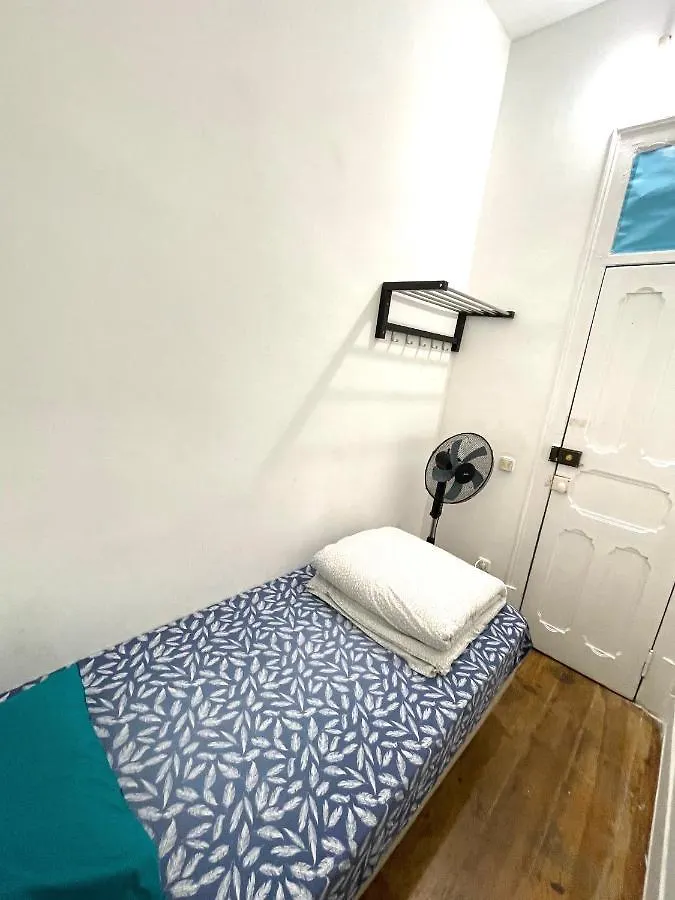 Lisboa Parque Guest House Hostel
