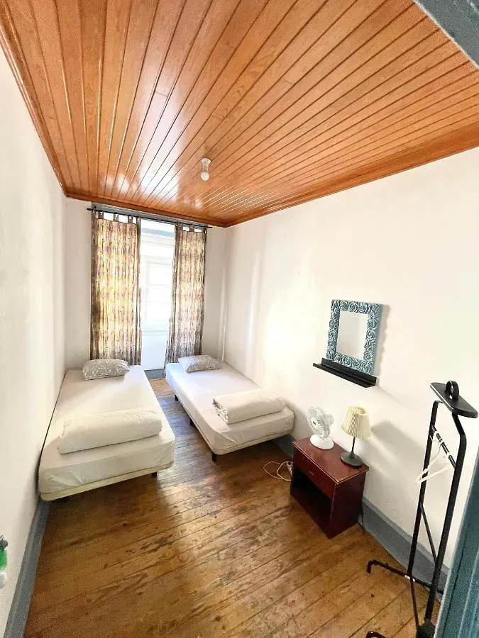 Hostel Lisboa Parque Guest House