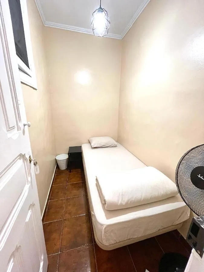 Hostel Lisboa Parque Guest House